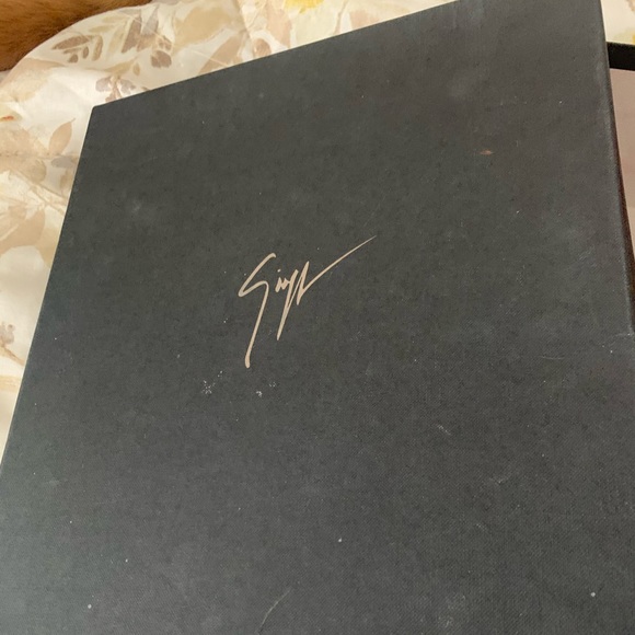 Giuseppe Zanotti pumps rare. 8!8.5! NEW NEVER WORN - Picture 3 of 6